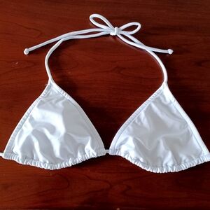 VENUS Bahamas Triangle White Bikini Top, Size 32D/34C/36B